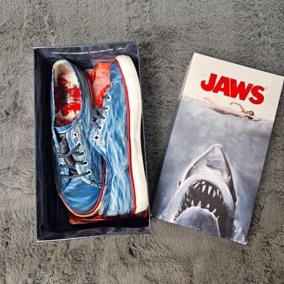 Limited Edition JAWS Sperry Sneakers Size 8 In Womens - Picture 1 of 12